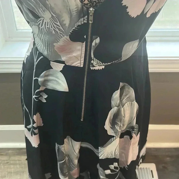 NWT Kidsform Sheer V Neck Dress size M - Picture 7 of 7